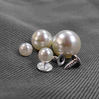 Pearl Stud Button